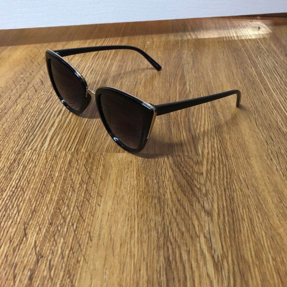 Sunglasses with gold accents